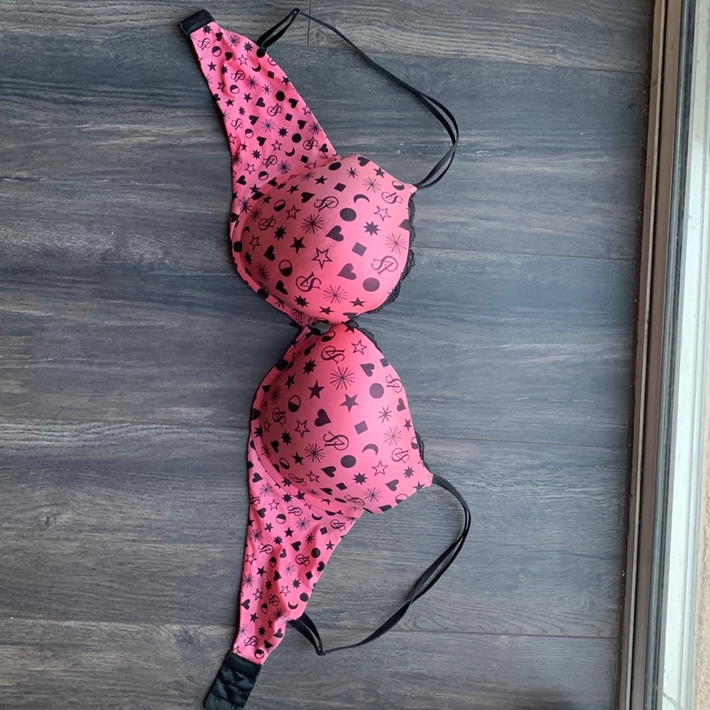 VS pink padded bra